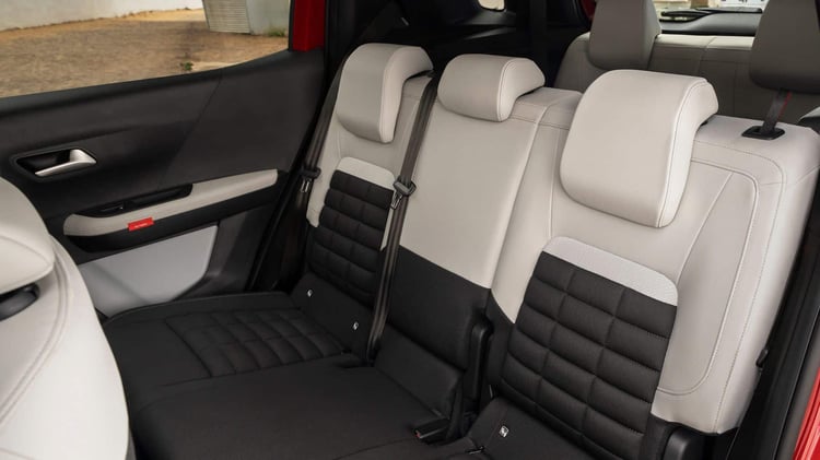 Sièges arrière du Citroën ë-C3 Aircross électrique, banquette 3 places