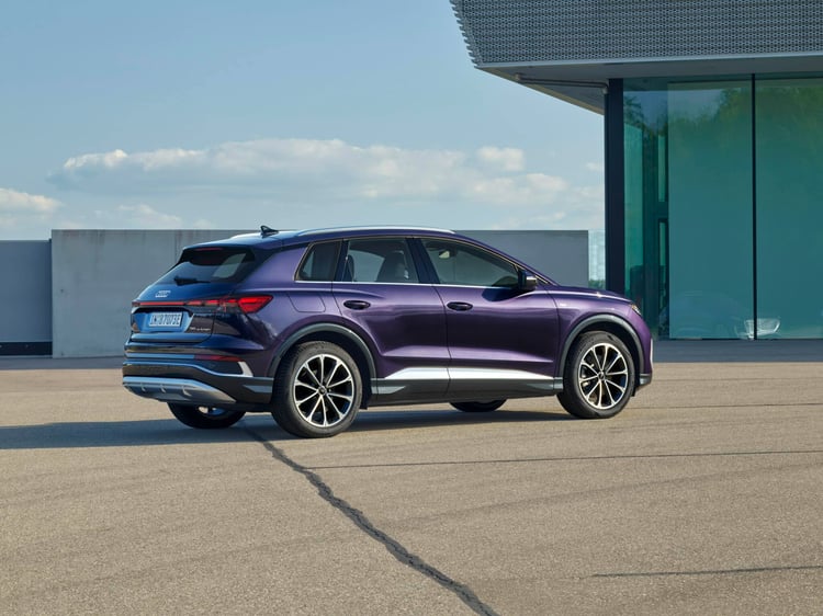 Static photo, 
Colour: Auroraviolett metallic