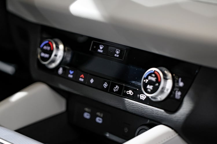 À bord du Mitsubishi Outlander PHEV