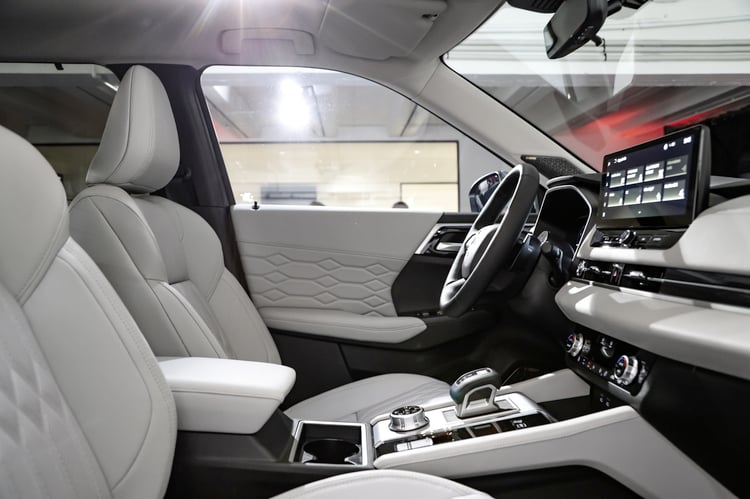 À bord du Mitsubishi Outlander PHEV