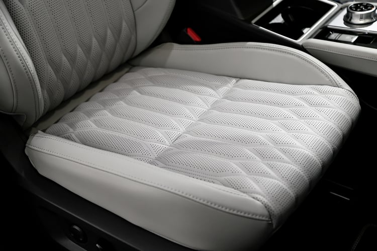 À bord du Mitsubishi Outlander PHEV