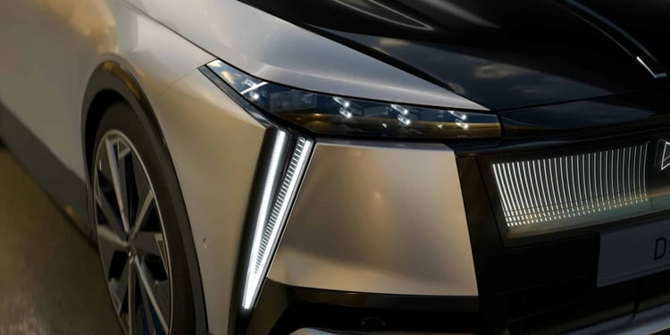 Détail du projecteur avant et de la calandre lumineuse de la DS N°8 électrique finition Étoile