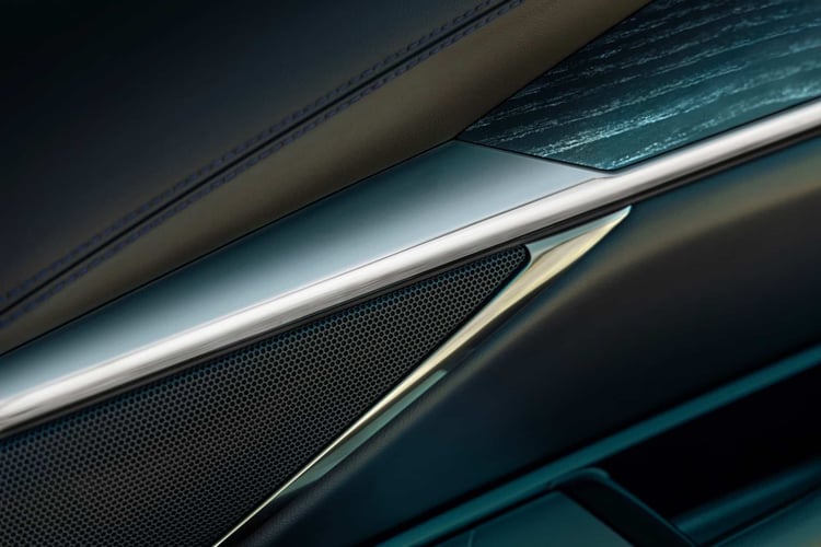 Cadillac Escalade iQL