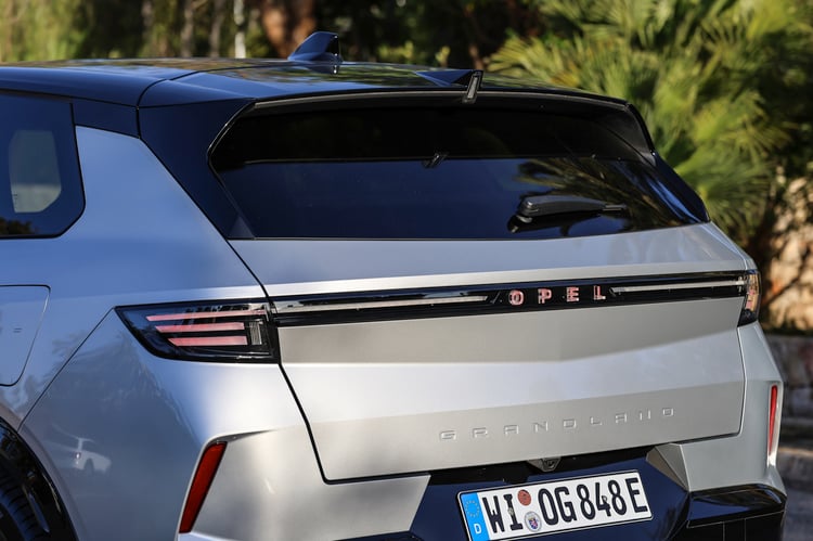 Design du SUV hybride rechargeable