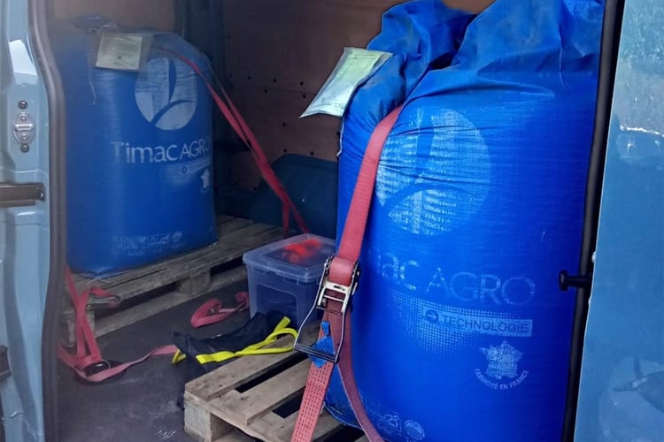 Le Renault Master E-Tech est lesté de 1 200 kg de calcaire