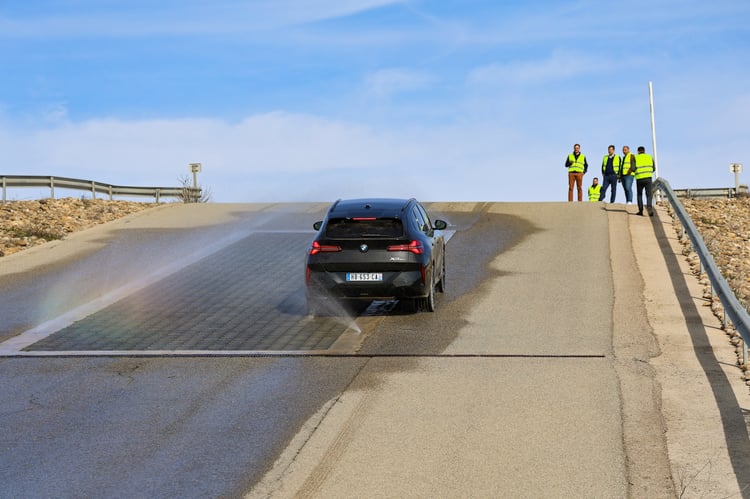 Autonomie du SUV hybride rechargeable