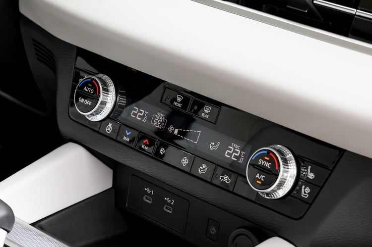 Commande de climatisation du SUV