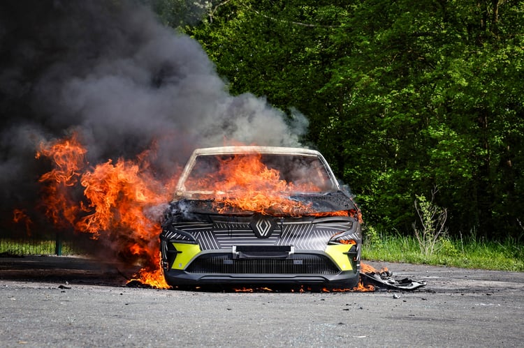 Renault Megane E-Tech et Fireman Access
