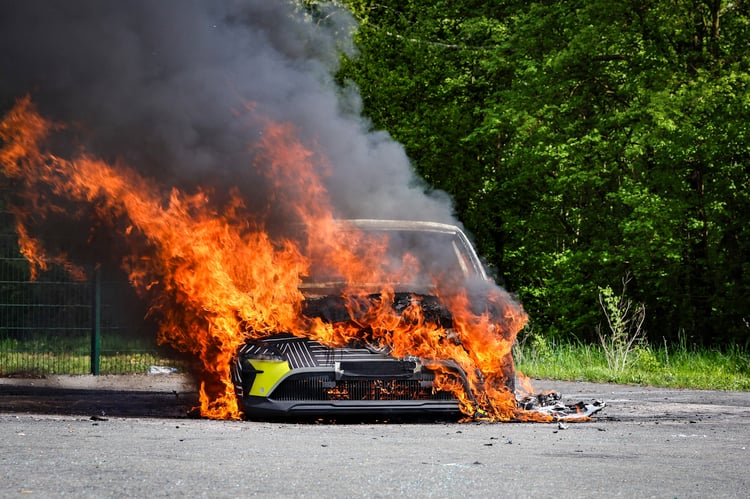 Renault Megane E-Tech et Fireman Access
