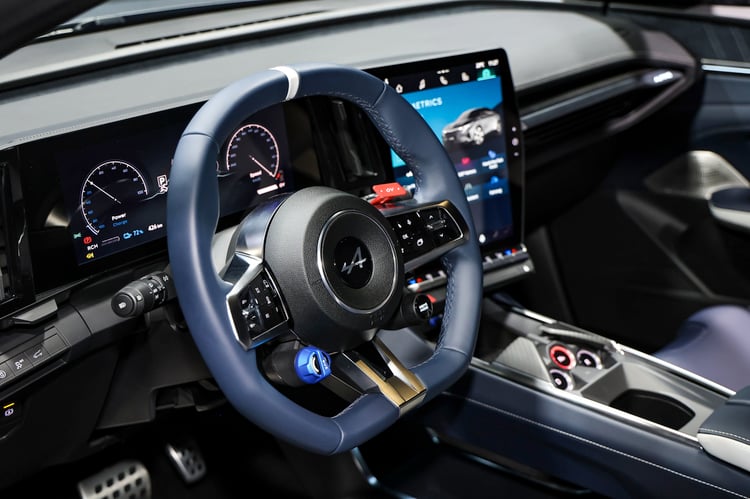 À bord du SUV coupé électrique