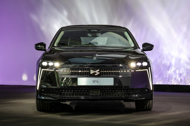 Design DS N°4 E-Tense