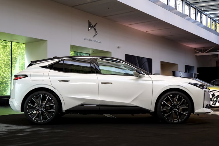 Design DS N°4 E-Tense