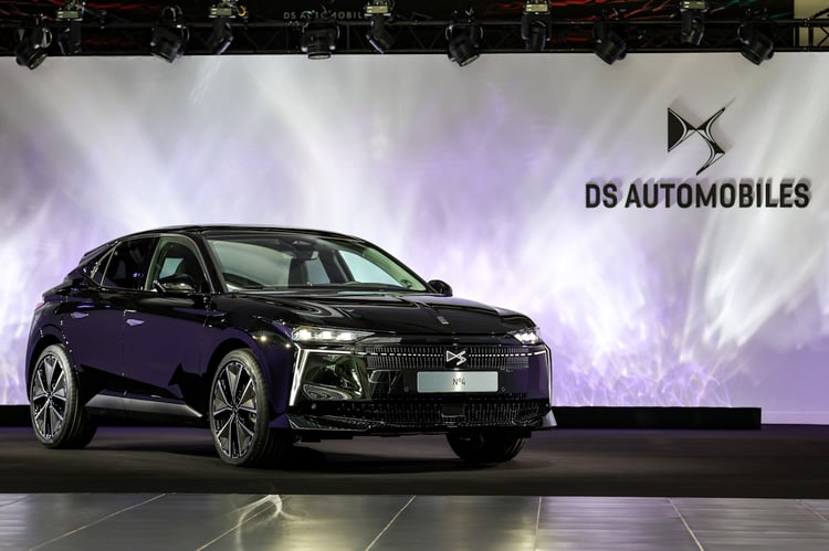 Design DS N°4 E-Tense