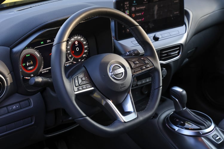 À bord du Nissan Juke Hybrid