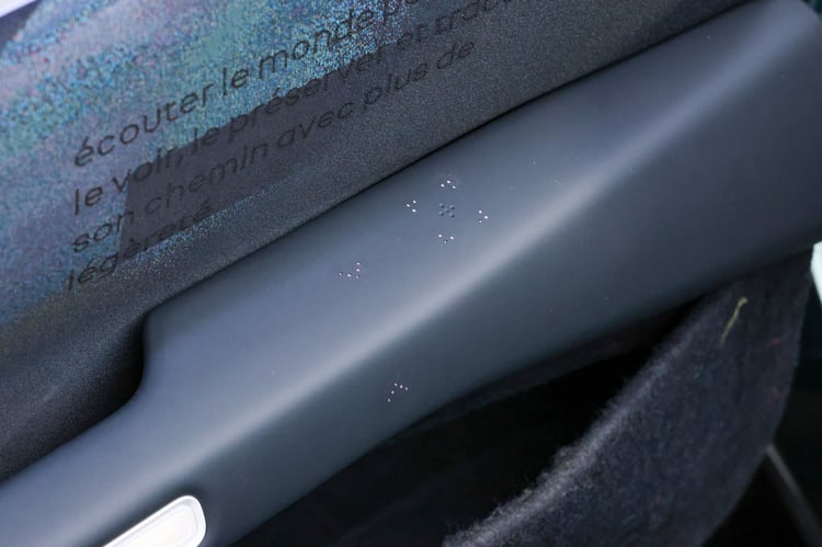 À bord de la Renault Emblème