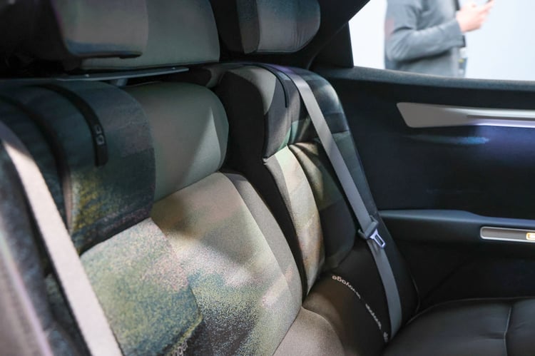 À bord de la Renault Emblème