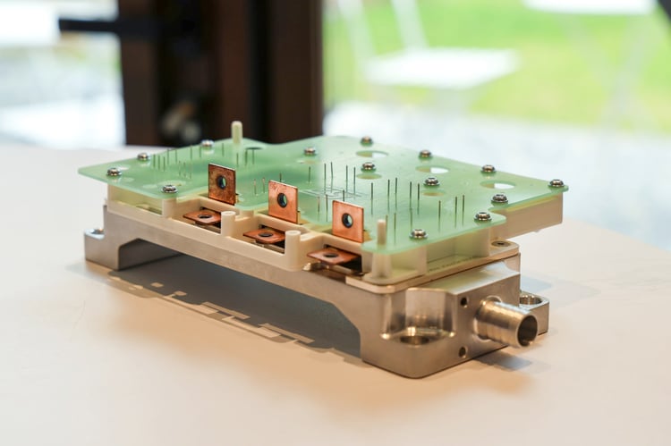 Composants STMicroelectronics et carbure de silicium