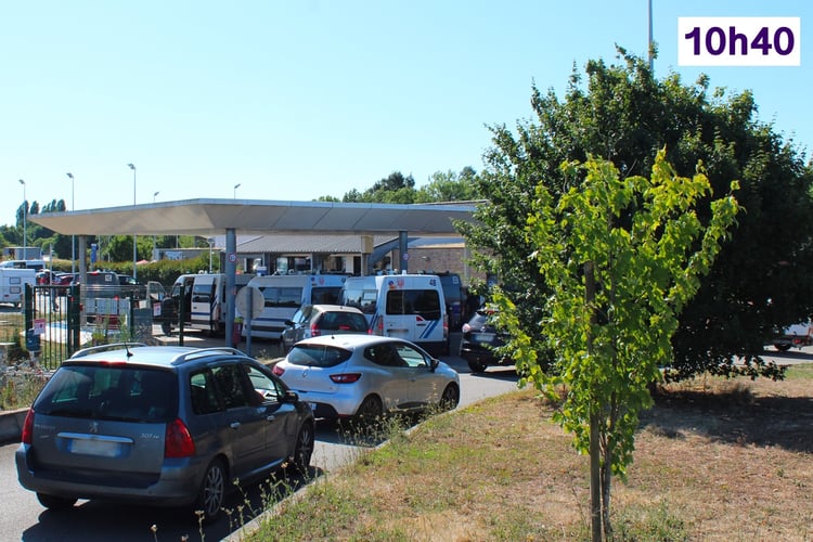 Stations Tesla et Ionity à l'aire de la Vendée (A83)