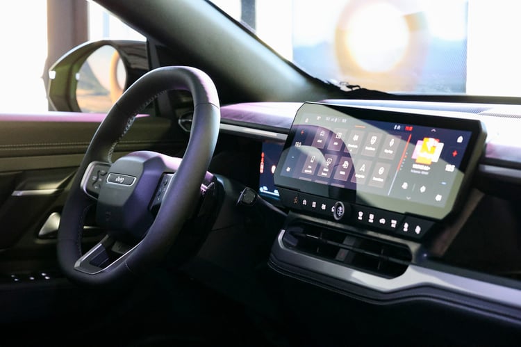 À bord du Jeep Compass électrique