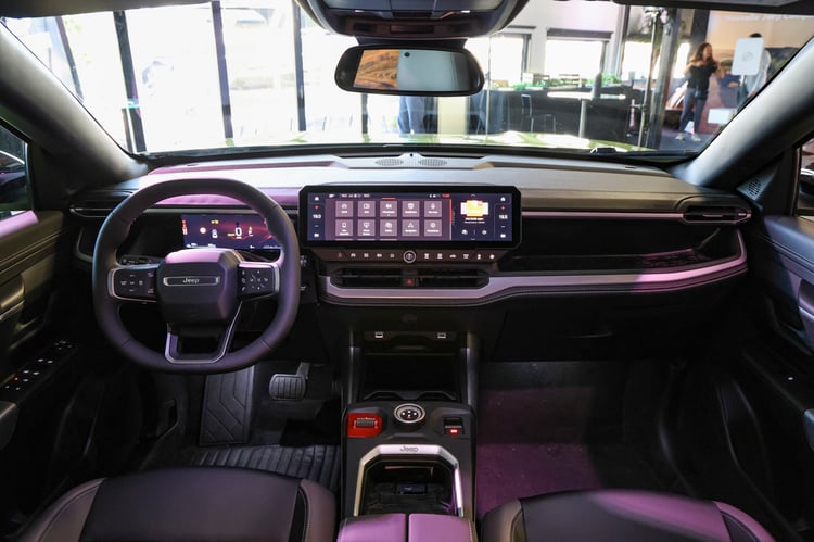 À bord du Jeep Compass électrique
