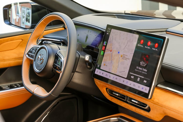 À bord de la Mazda 6e