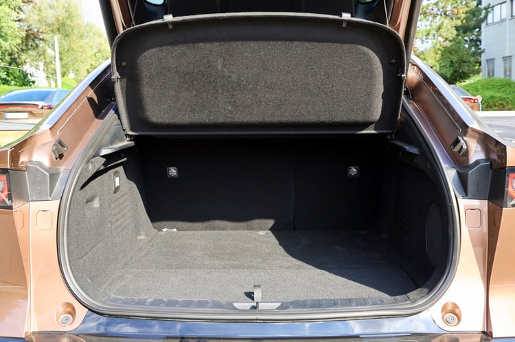 Consommations et autonomie de la berline japonaise