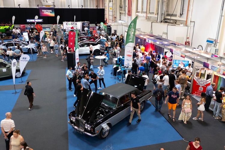 Rolls Corniche rétrofitée par l'équipe de Marc Areny