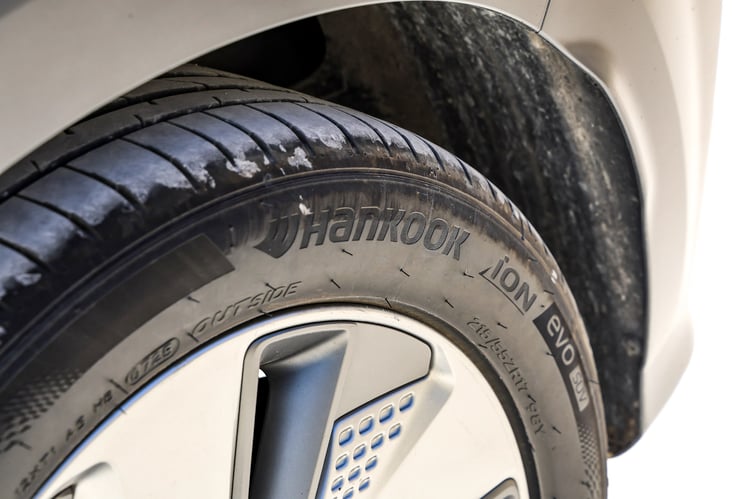 Hankook iON evo
