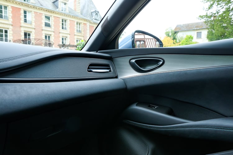 Détails du break hybride rechargeable