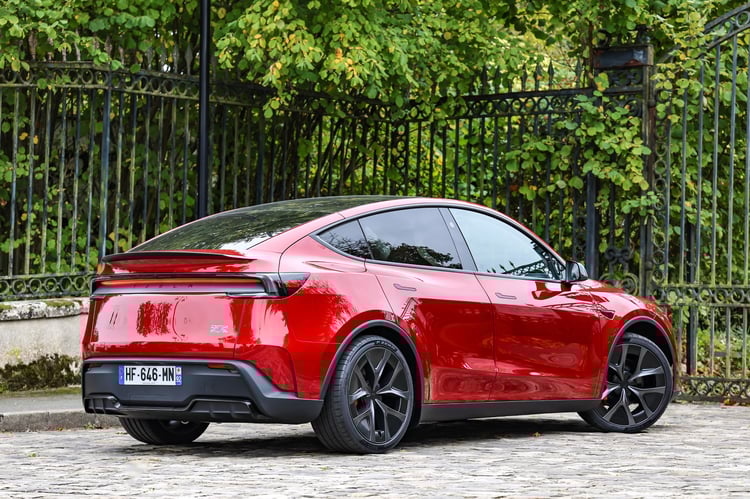 Tesla Model Y Performance 2025