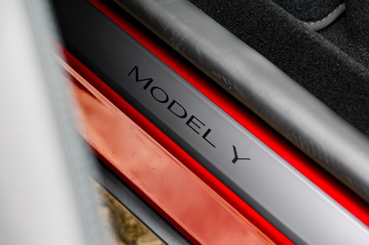 Tesla Model Y Performance 2025