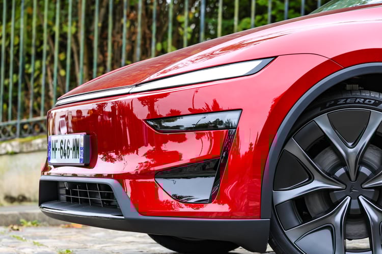 Tesla Model Y Performance 2025