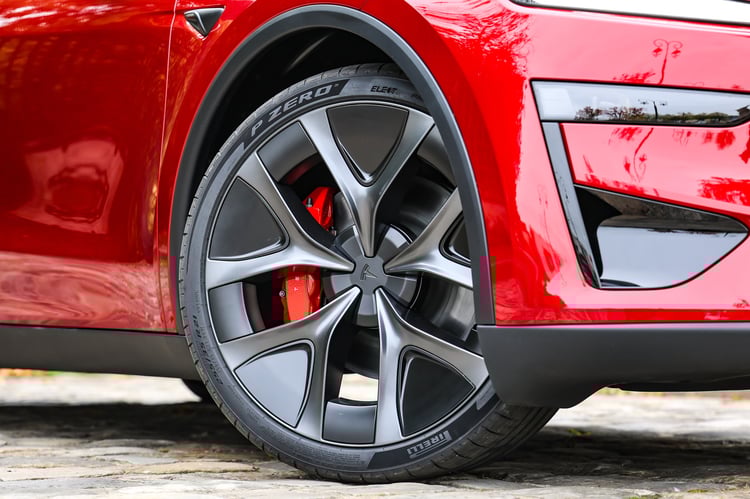 Tesla Model Y Performance 2025