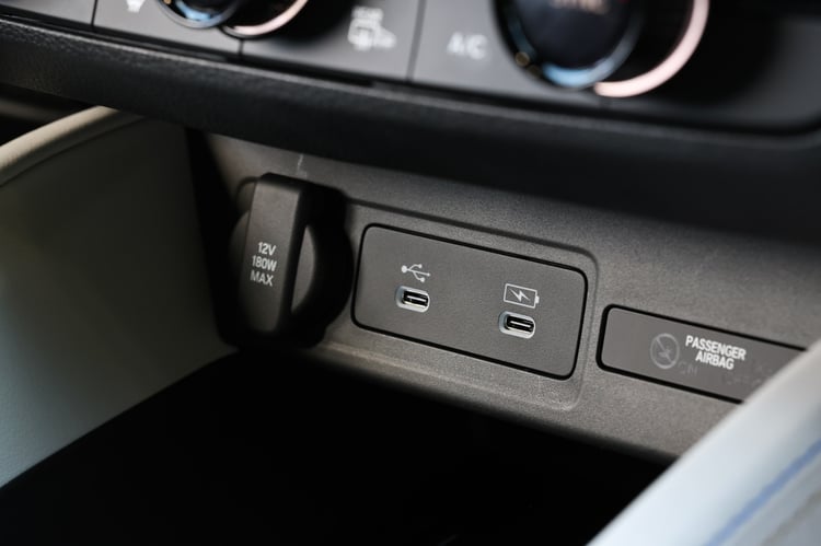 Performances du coupé sport hybride