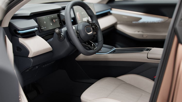 Vue de l’habitacle du Lynk & Co 08