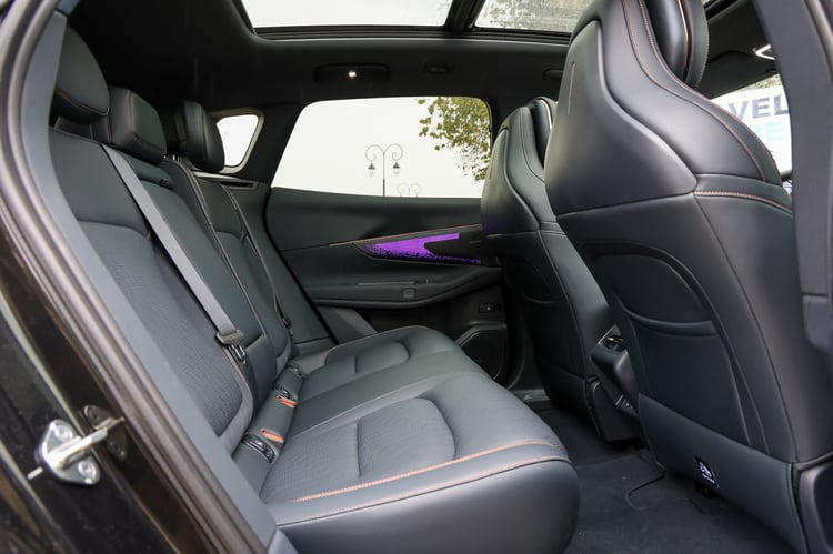 À bord du SUV hybride rechargeable