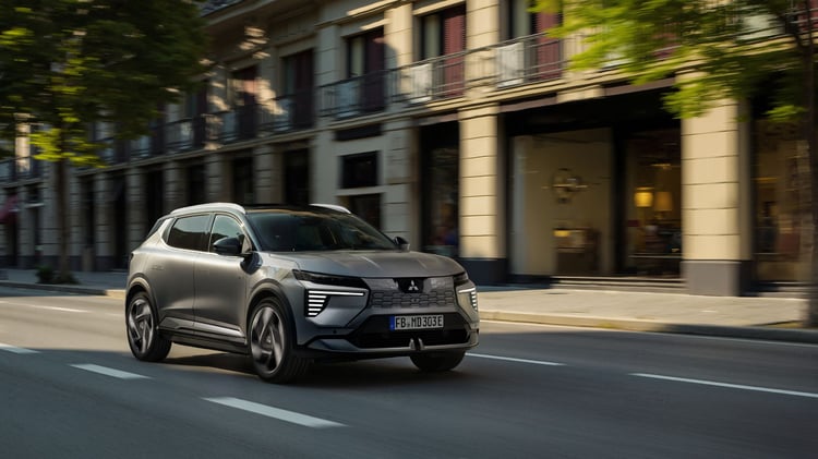 Mitsubishi Eclipse Cross électrique en circulation urbaine avec motorisation de 218 ch