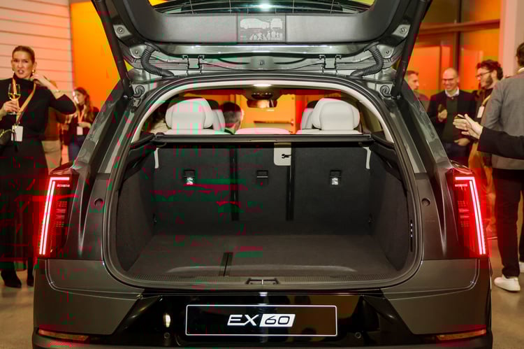 À bord du SUV électrique suédois