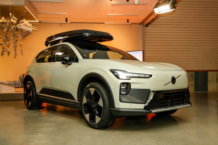 Volvo EX60 Cross Country