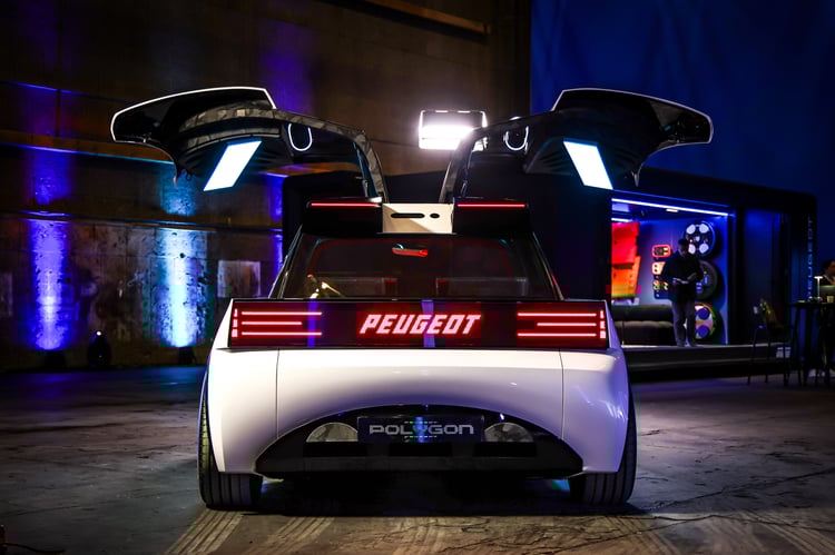 Un arrière rétro à la Peugeot 205 !