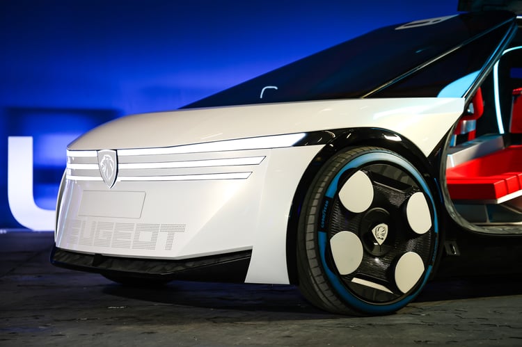 Une face avant qui préfigure la nouvelle Peugeot 208 ?