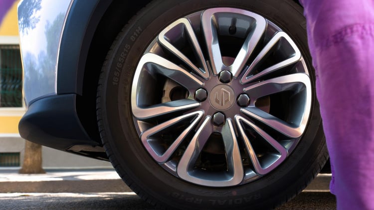 La T03 est proposée de série avec des jantes alliage 15"