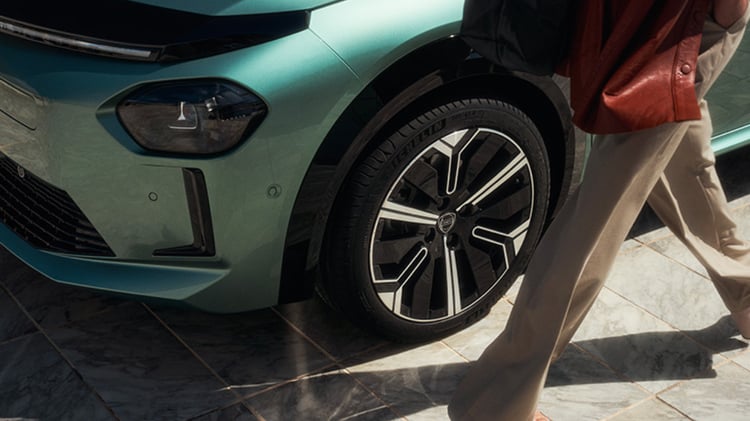 De nouvelles tailles de jantes jusqu'à 17" pour un look encore plus audacieux, avec des jantes en alliage diamantées.