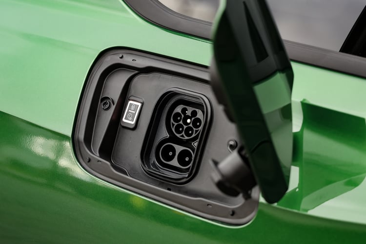 Toujours 100 kW maximum en charge rapide