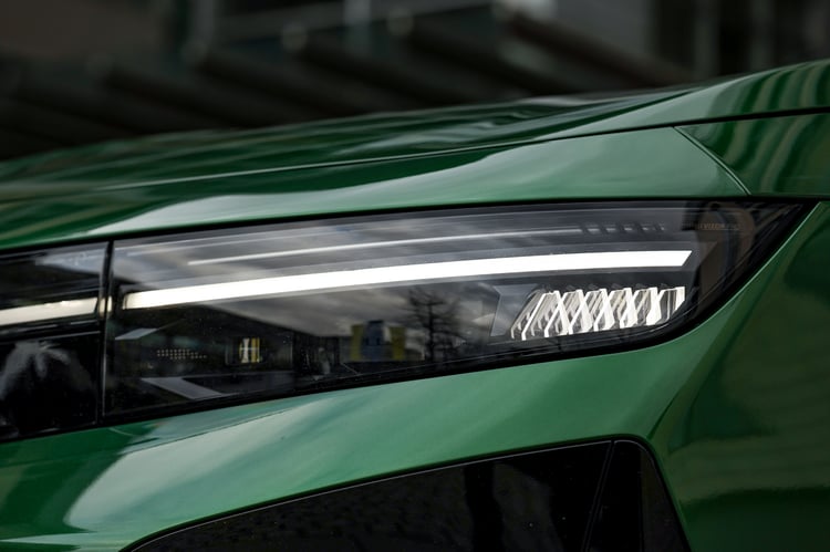 Feux matriciels Intelli LUX à 26 500 pixels chacun !