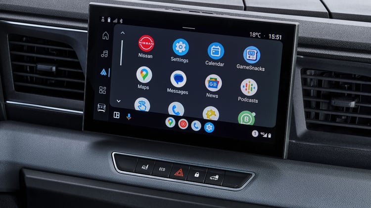 Écran tactile du Nissan Interstar électrique avec système multimédia et navigation