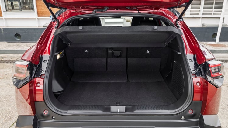 coffre Suzuki Vitara électrique volume chargement