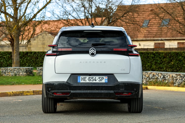 Une partie arrière plus massive