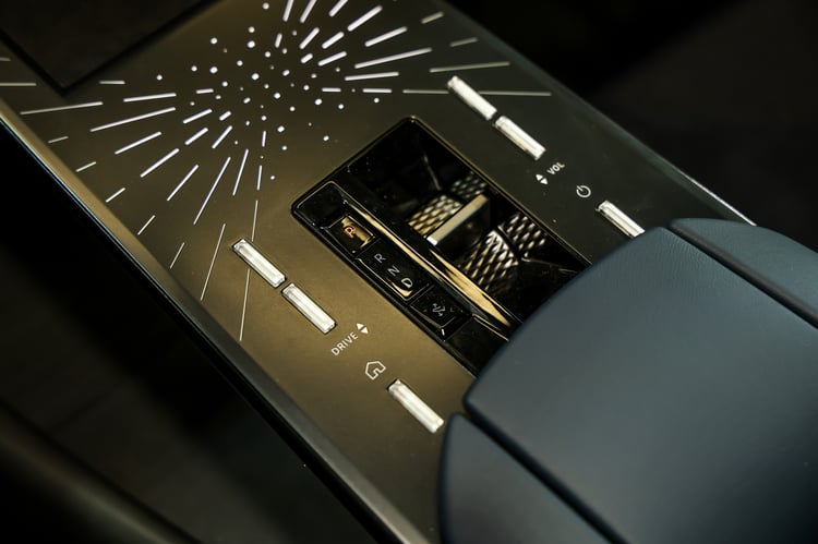 Console centrale du SUV électrique