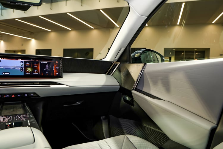 À bord du DS N°7 E-Tense